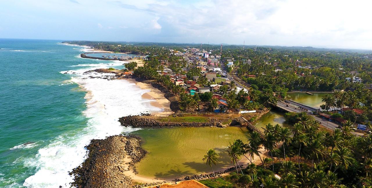 New Shangrela Beach Resort Ambalangoda  Exterior foto