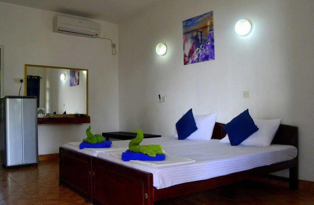 New Shangrela Beach Resort Ambalangoda  Exterior foto